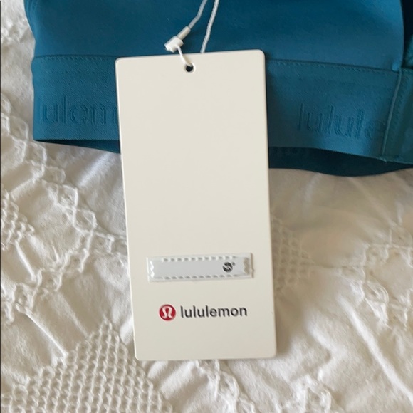 Lululemon Fine Form Bra - Picture 3 of 4